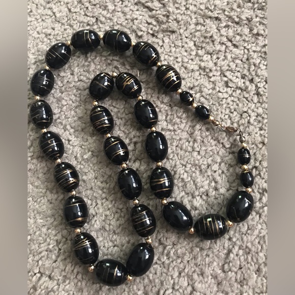 Urban Outfitters Jewelry - Vintage Black & Gold Necklace